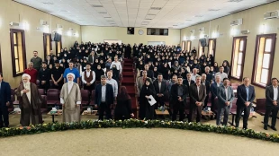 رییس دانشگاه ملی مهارت در آیین اختتامیه ششمین جشنواره رویش دانشگاه ملی مهارت :                                                   دانشگاه ملی و مهارت پیشرو در تربیت نیروی متخصص و مهارتی 16